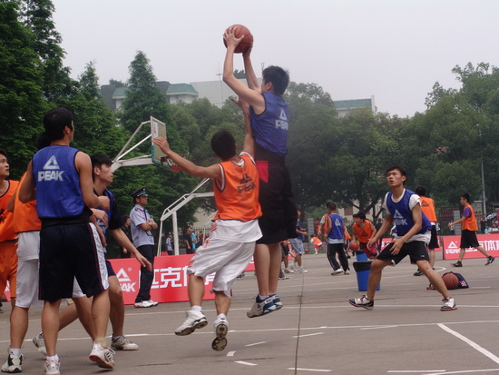他俱乐部争